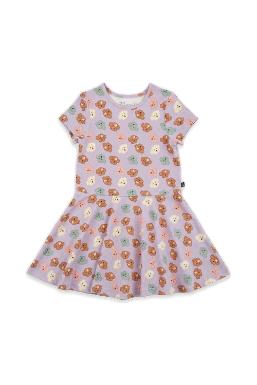 Jerseykleid mit kurzen Ärmeln und lila Pudel-Print