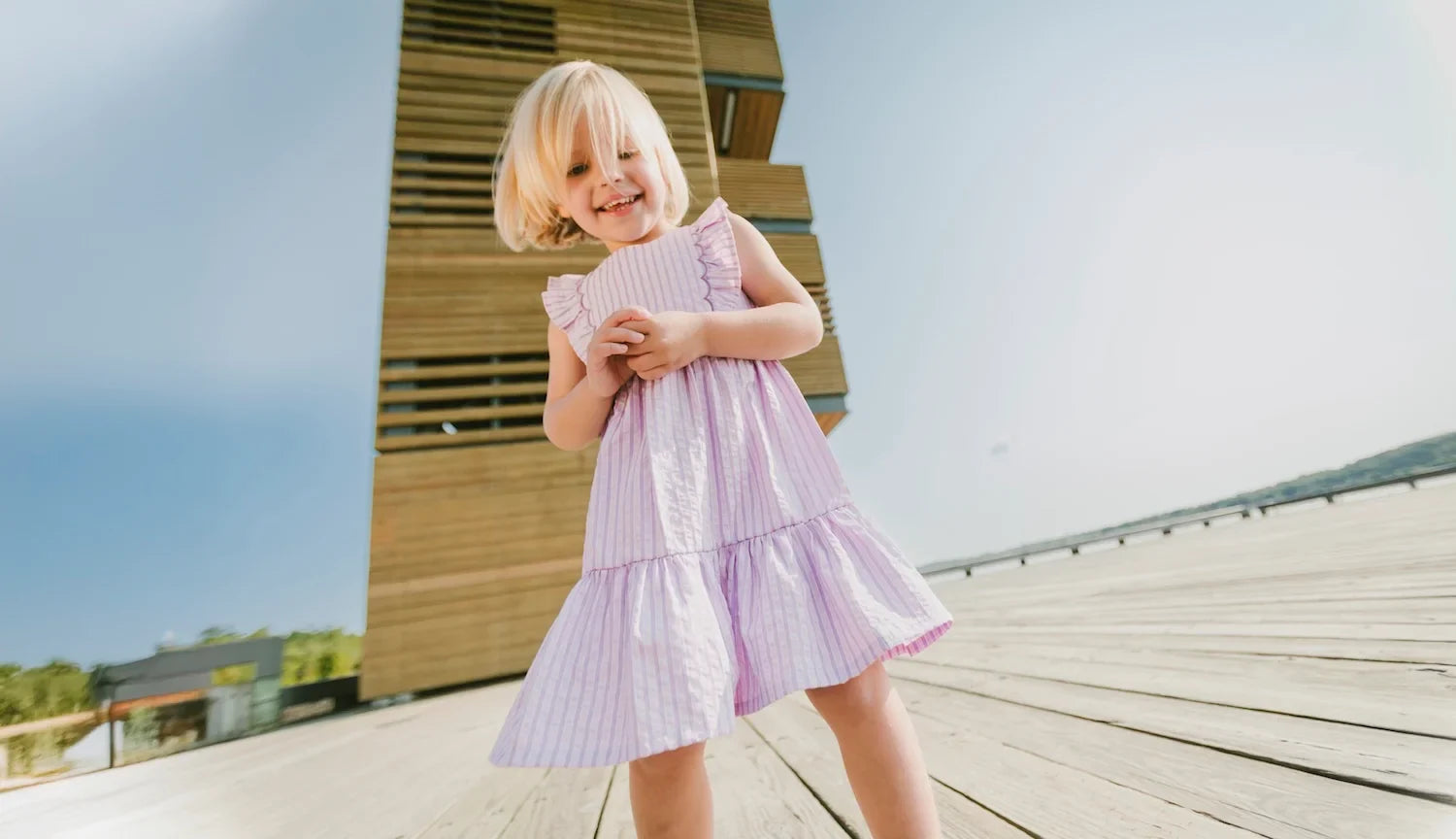 child dress themselves