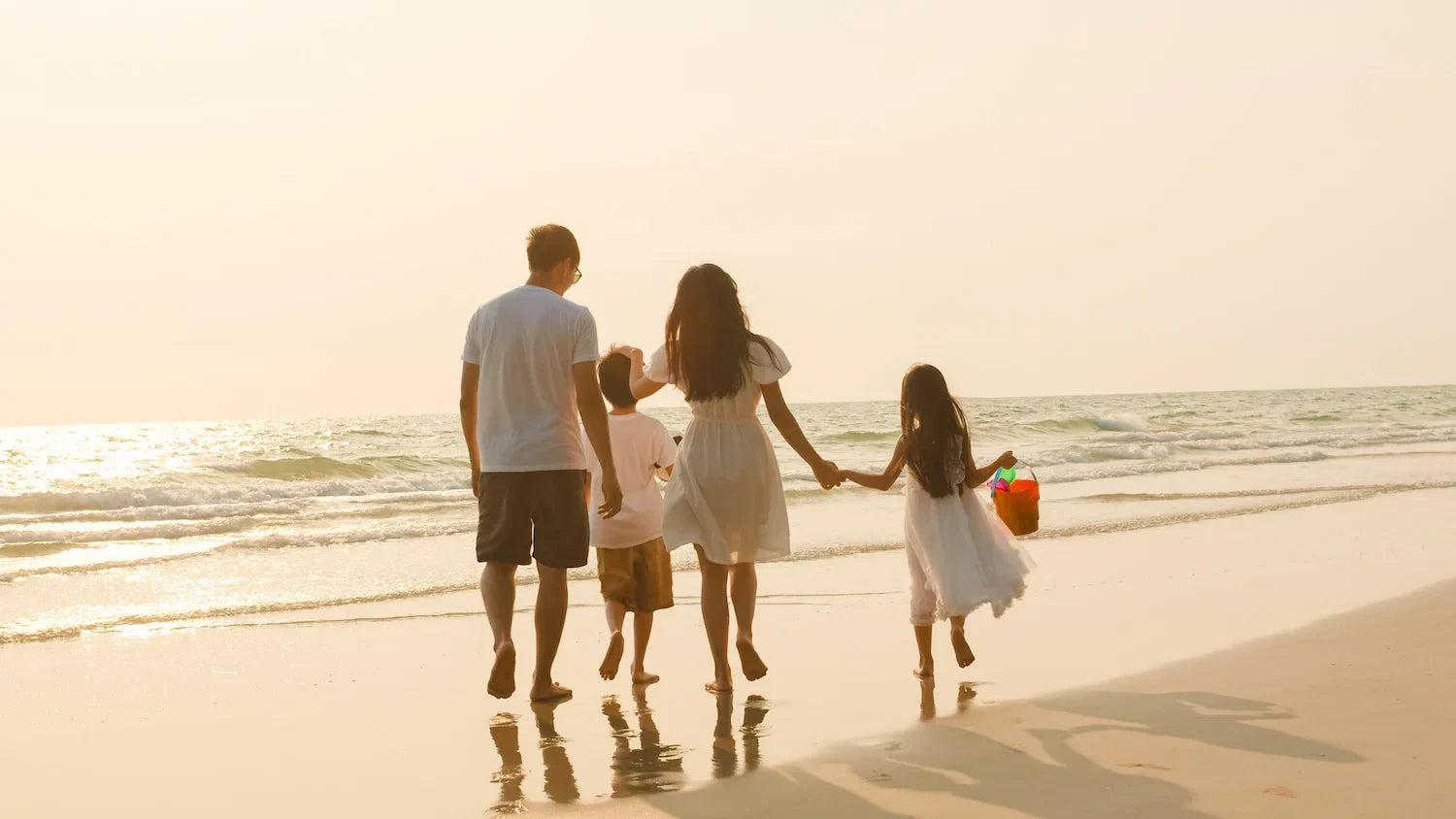 How to care for kids’ clothes after the beach