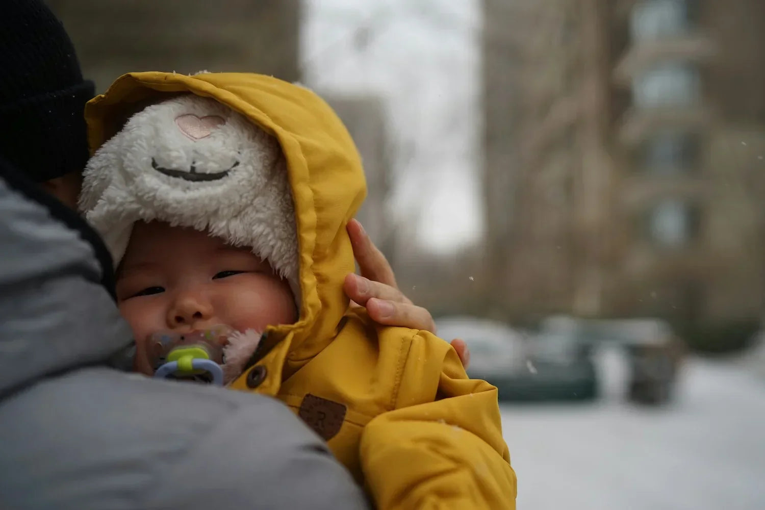 how to dress a newborn in winter