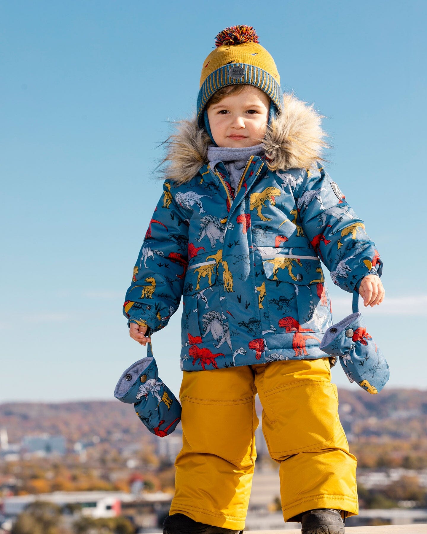 Baby snowsuit with clearance feet