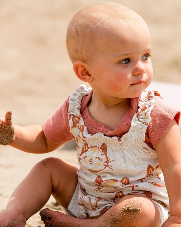 Organic Cotton Pointelle Knit Onesie And Shortall Set Heather Beige With Printed Cat - F30A12_078