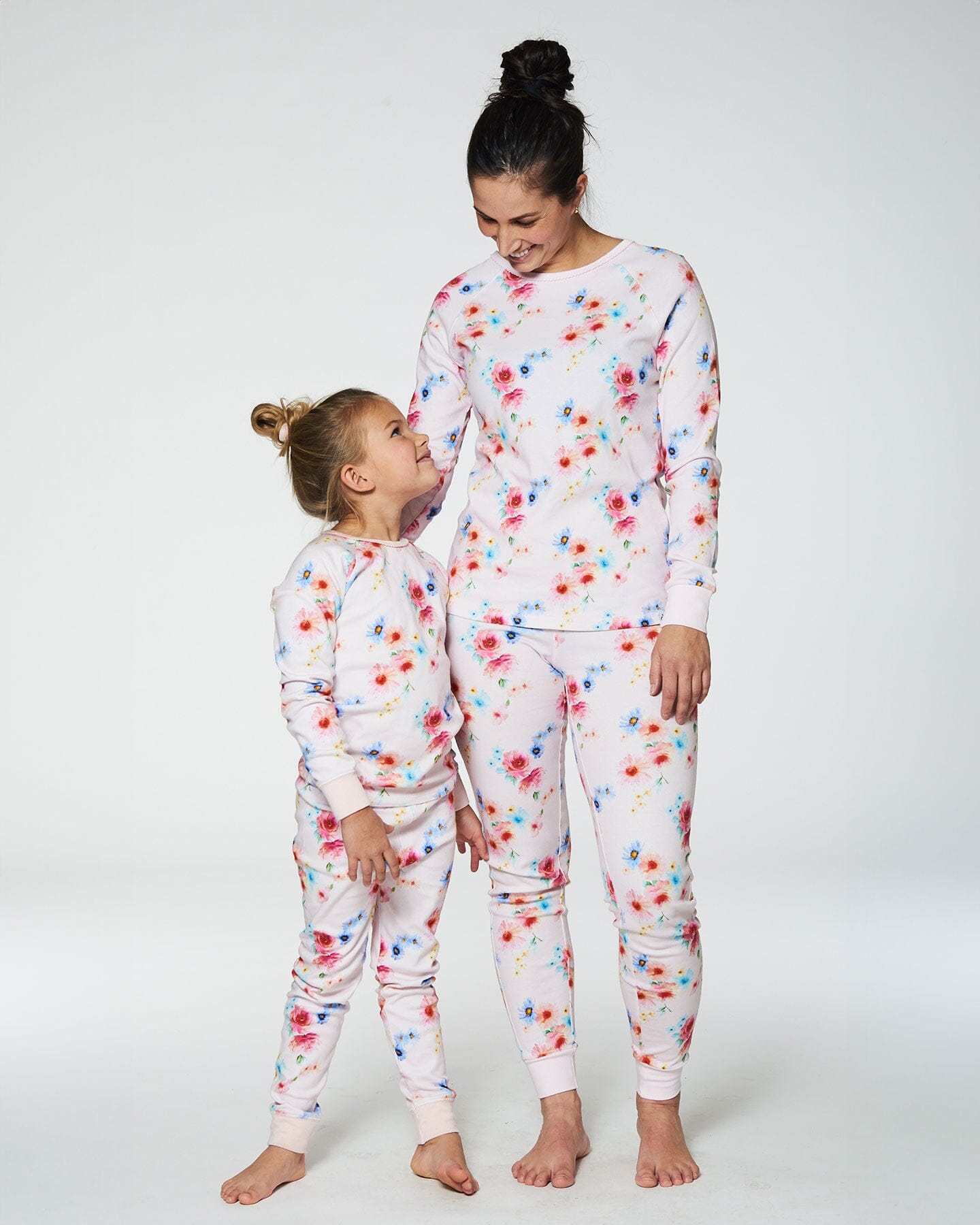 Pyjama Deux Pièces Femme Manches Longues En Coton Bio Rose Clair Imprimé Fleurs Pyjamas Deux par Deux 