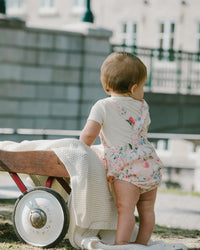 Organic Cotton Jersey Onesie And Muslin Overall Set White And Pink Printed Berries - H30B14_3H059