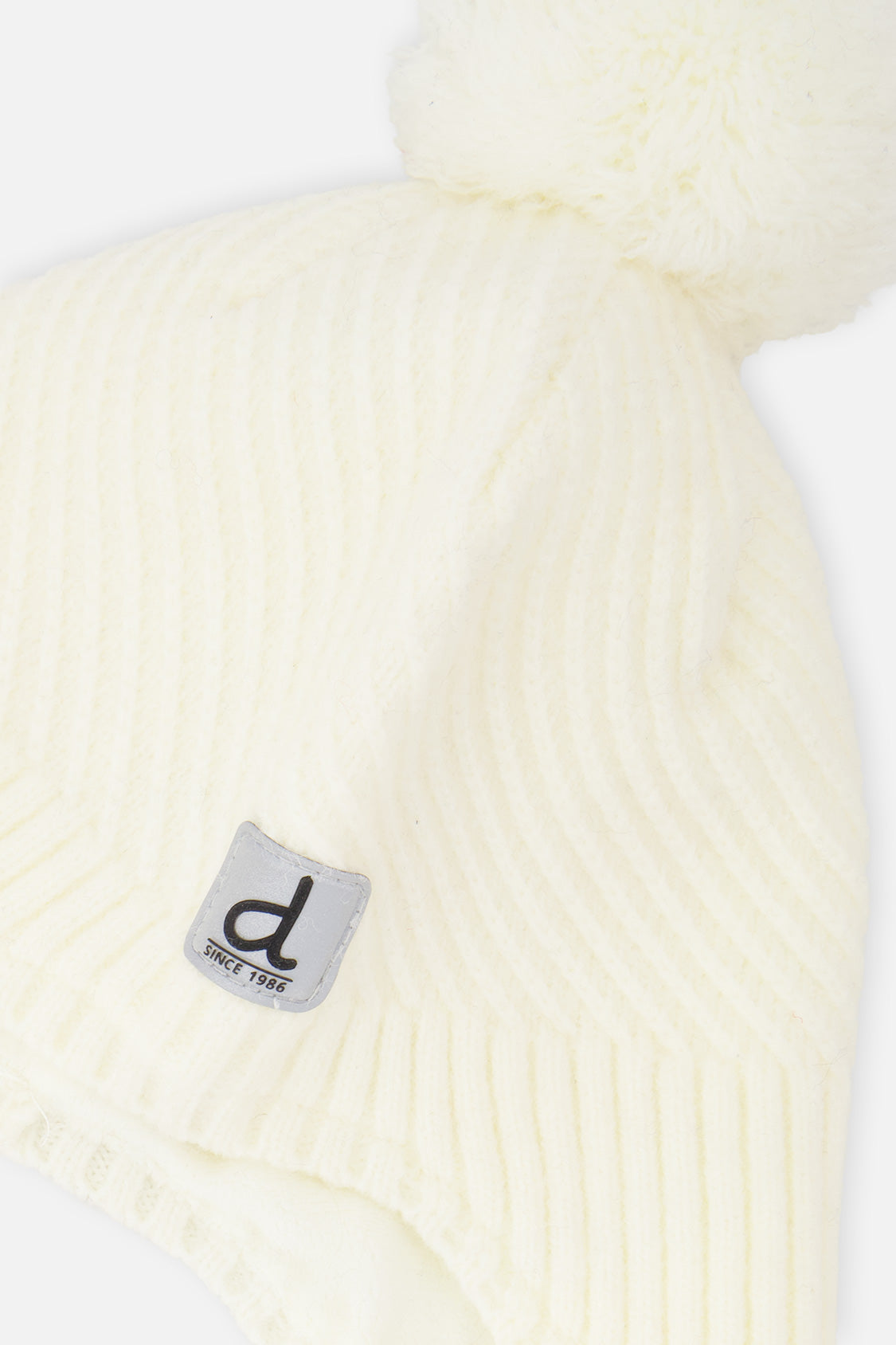 Winter Peruvian Knit Hat With Pompom Off-White - J10XT1_01880
