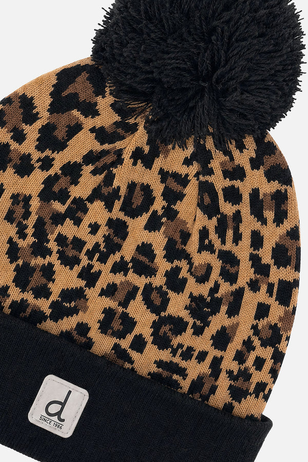 Winter-Strickmütze mit Bommel, braunem Leopardenmuster