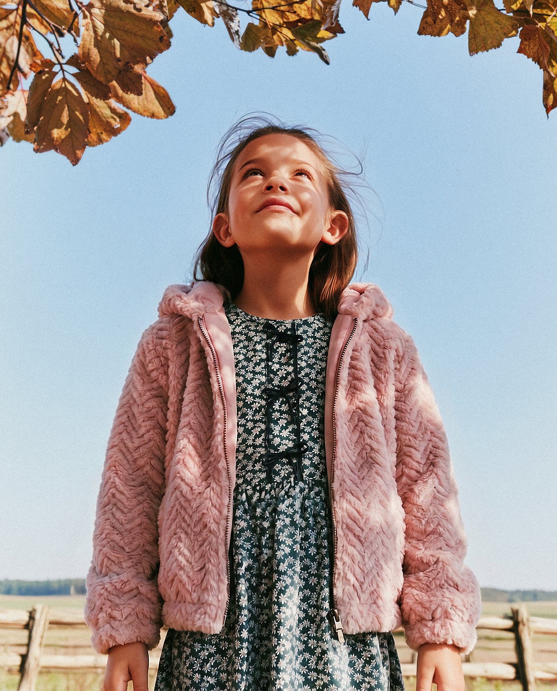 Cardigan zippé à capuchon en fausse fourrure rose