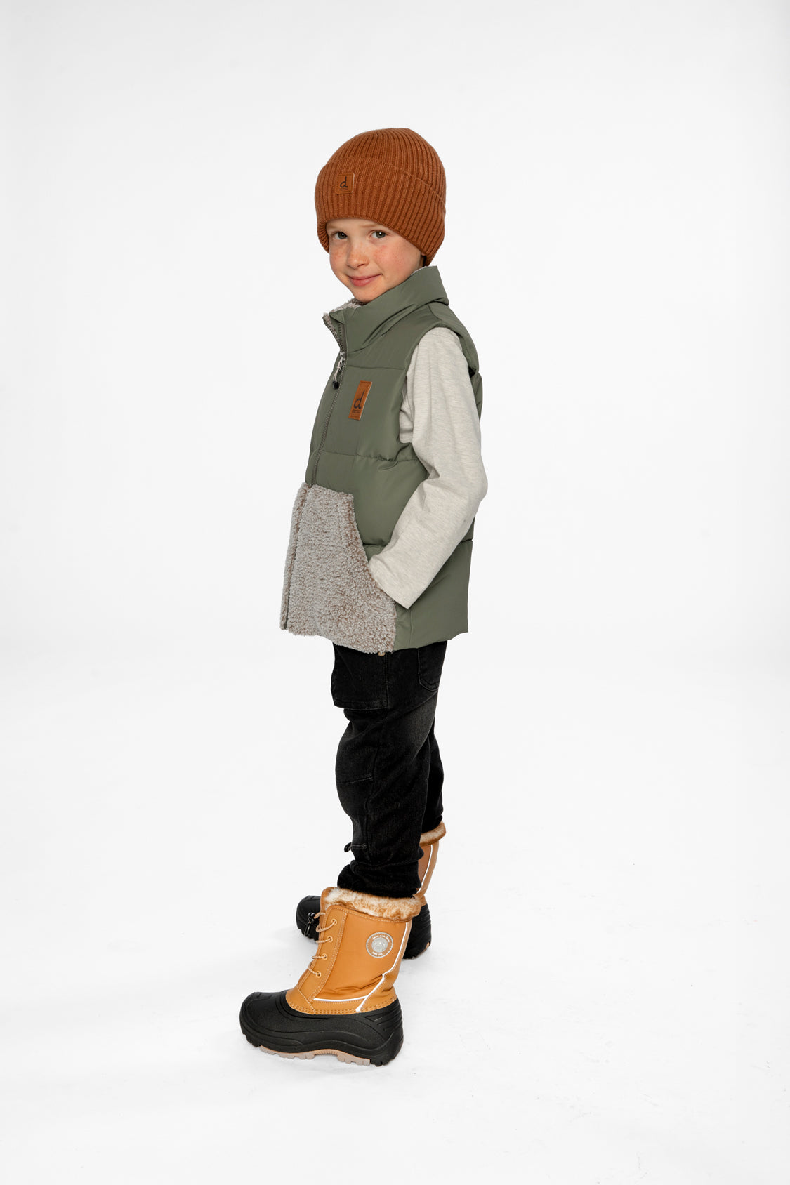Sleeveless Mid-Season Vest Olive Green - J20W62_03090