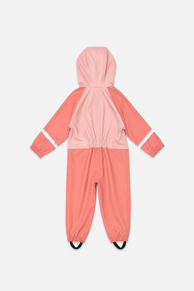 Une pièce de pluie rose
